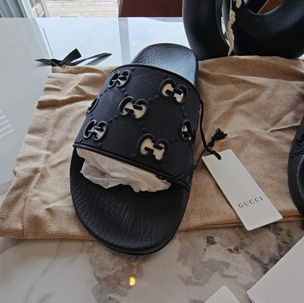 ‼️SOLD‼️ Gucci Slides